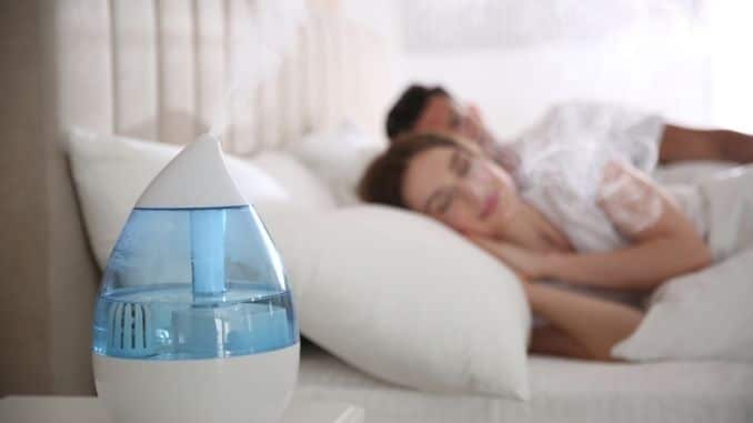 air-humidifier-couple-sleeping
