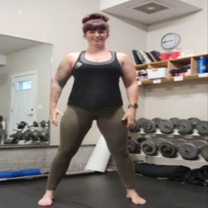 semi squats 1 - Full Body Dumbbell Workouts